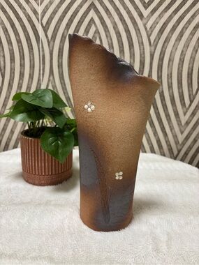 Vintage shigaraki ware pinched pottery vase